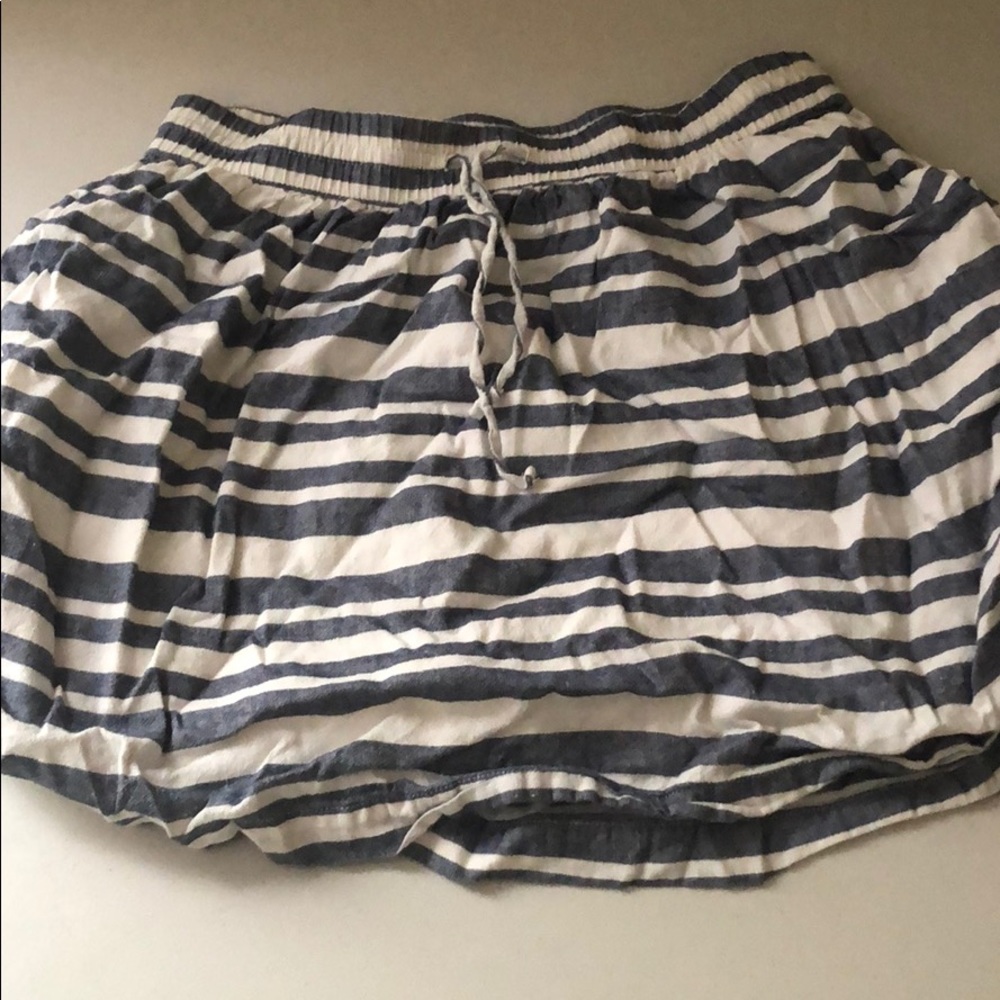 Gap striped skirt with pockets